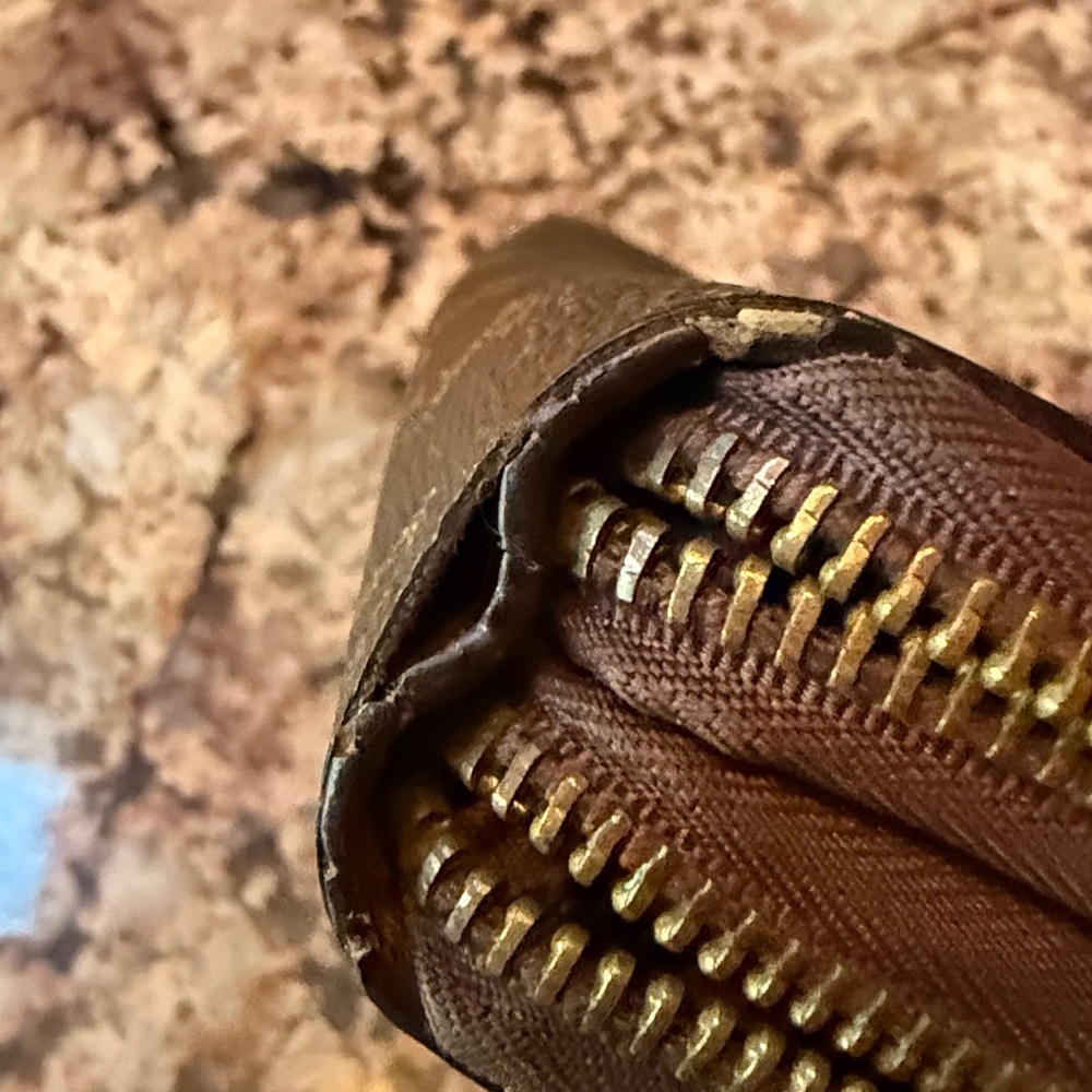 Wallet - Picture 6 of 9